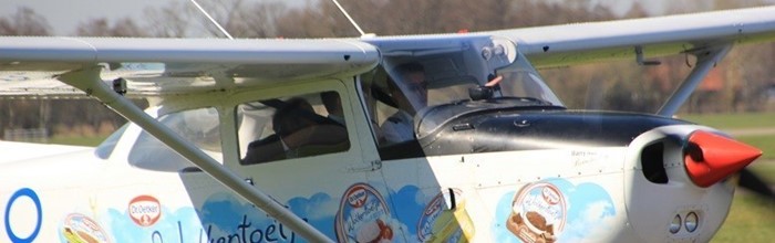 Boek vandaag nog een rondvlucht of vliegles bij VliegExperience.nl Boek vandaag nog een rondvlucht of vliegles bij VliegExperience.nl