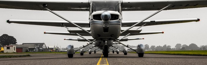 Boek vandaag nog een rondvlucht of vliegles bij VliegExperience.nl PH-CAN VliegExperience Teuge