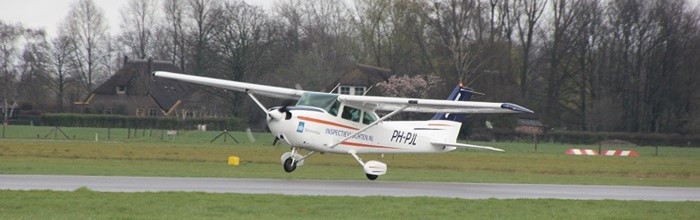 Boek vandaag nog een rondvlucht of vliegles bij VliegExperience.nl VliegExperience.nl Rondvluchten Vlieglessen Teuge Header 008.JPG