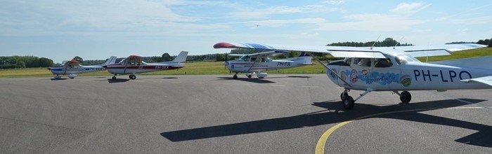 Boek vandaag nog een rondvlucht of vliegles bij VliegExperience.nl VliegExperience.nl Rondvluchten Vlieglessen Teuge Header 003.JPG